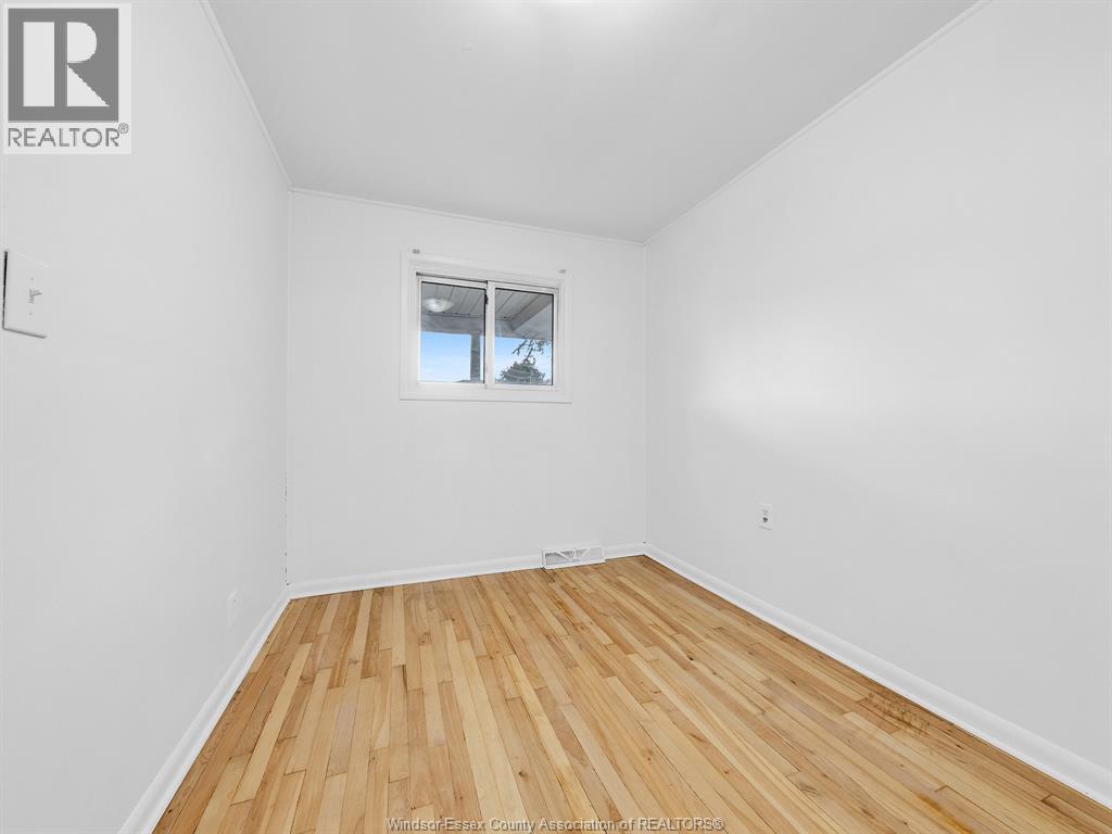 1716 Benjamin Avenue, Windsor, Ontario  N8Y 4W6 - Photo 6 - 25026173