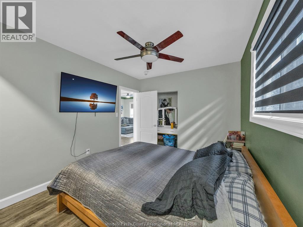 1649 Hall ..., Windsor, Ontario  N9X 4S2 - Photo 10 - 25026103