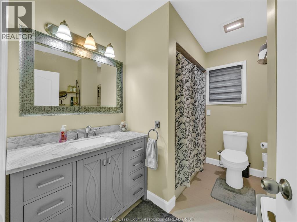1649 Hall ..., Windsor, Ontario  N9X 4S2 - Photo 15 - 25026103