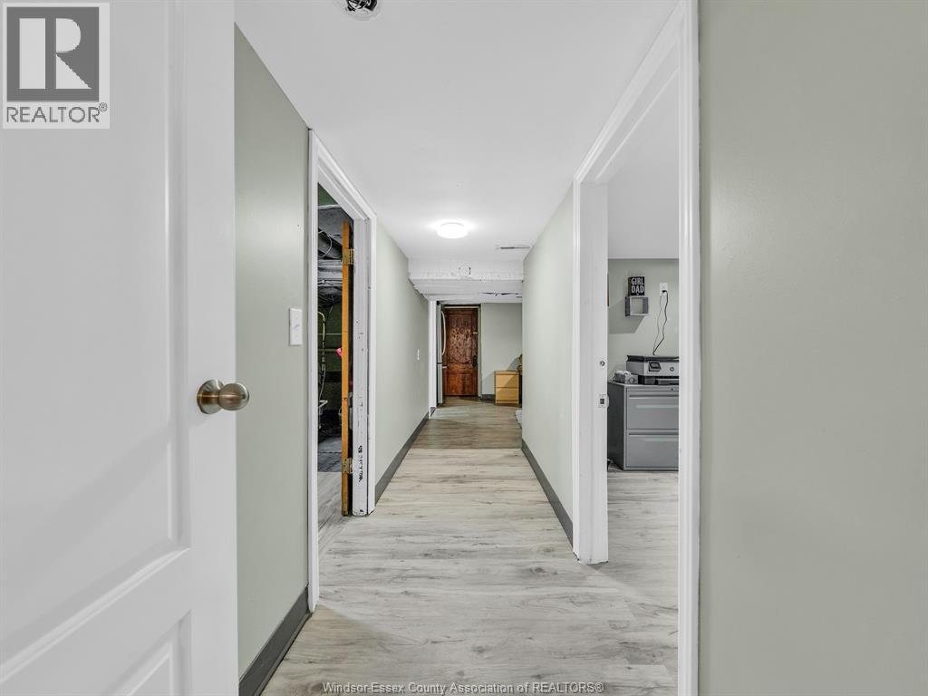1649 Hall ..., Windsor, Ontario  N9X 4S2 - Photo 17 - 25026103