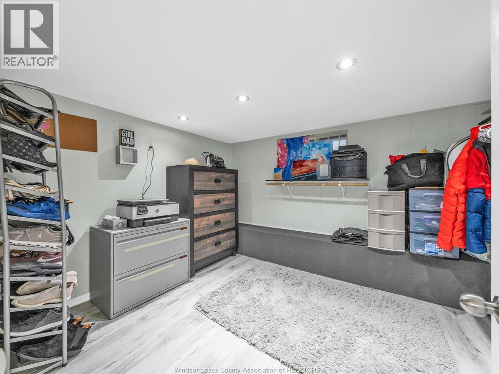1649 Hall ..., Windsor, Ontario  N9X 4S2 - Photo 22 - 25026103