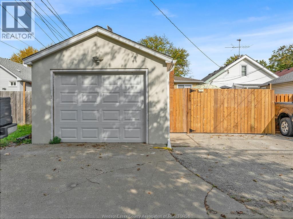 1649 Hall ..., Windsor, Ontario  N9X 4S2 - Photo 31 - 25026103