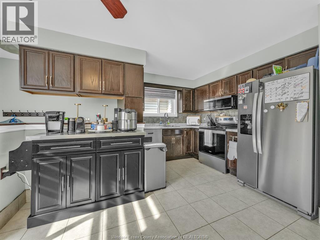 1649 Hall ..., Windsor, Ontario  N9X 4S2 - Photo 6 - 25026103