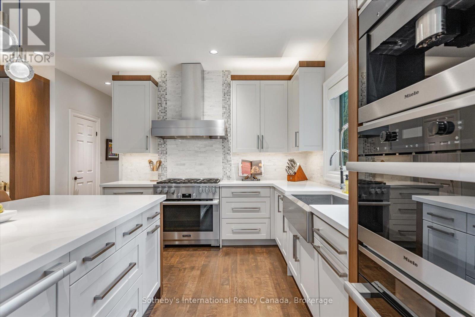 4169 Lakeshore Road, Burlington, Ontario  L7L 1A5 - Photo 13 - W12399072