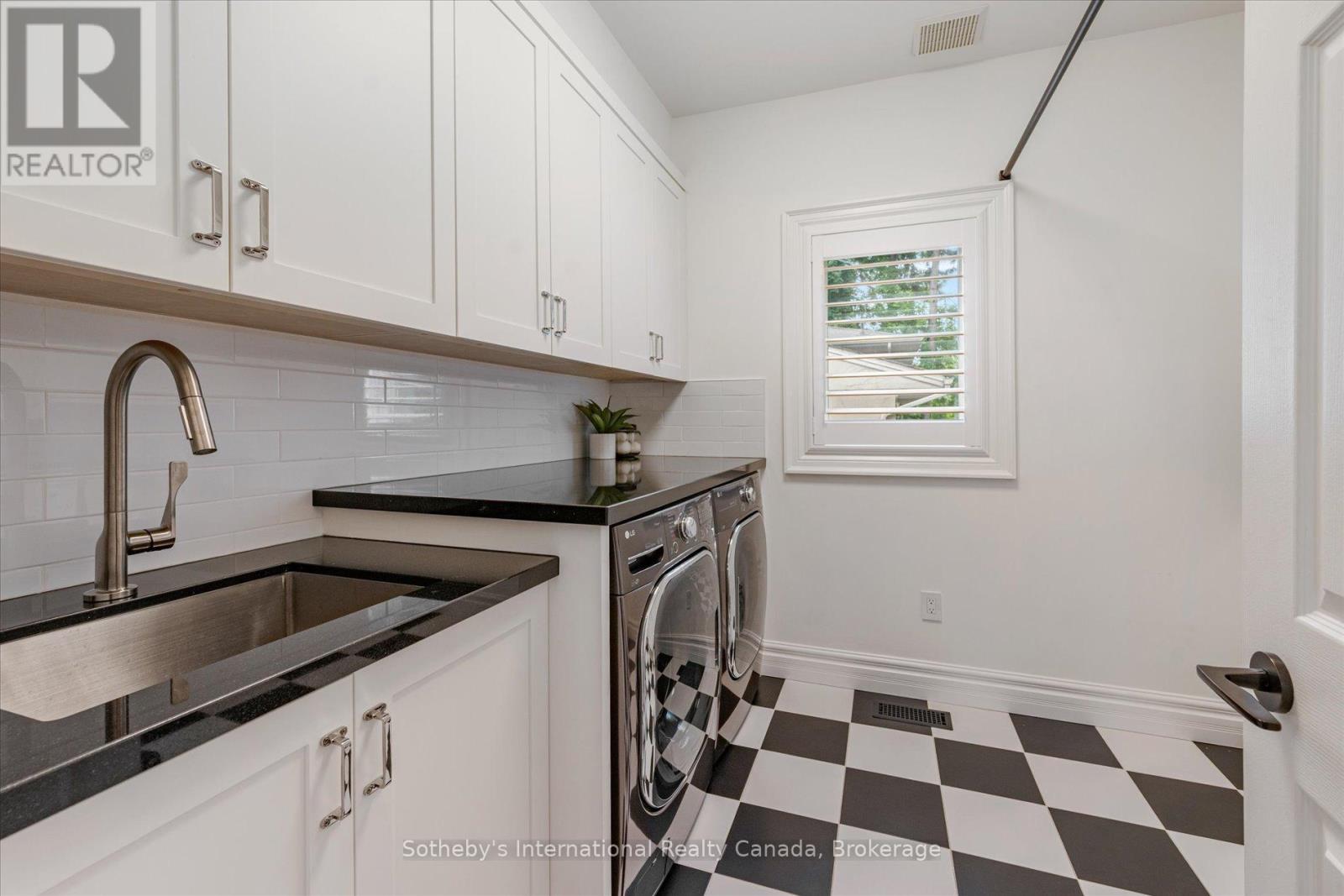 4169 Lakeshore Road, Burlington, Ontario  L7L 1A5 - Photo 16 - W12399072