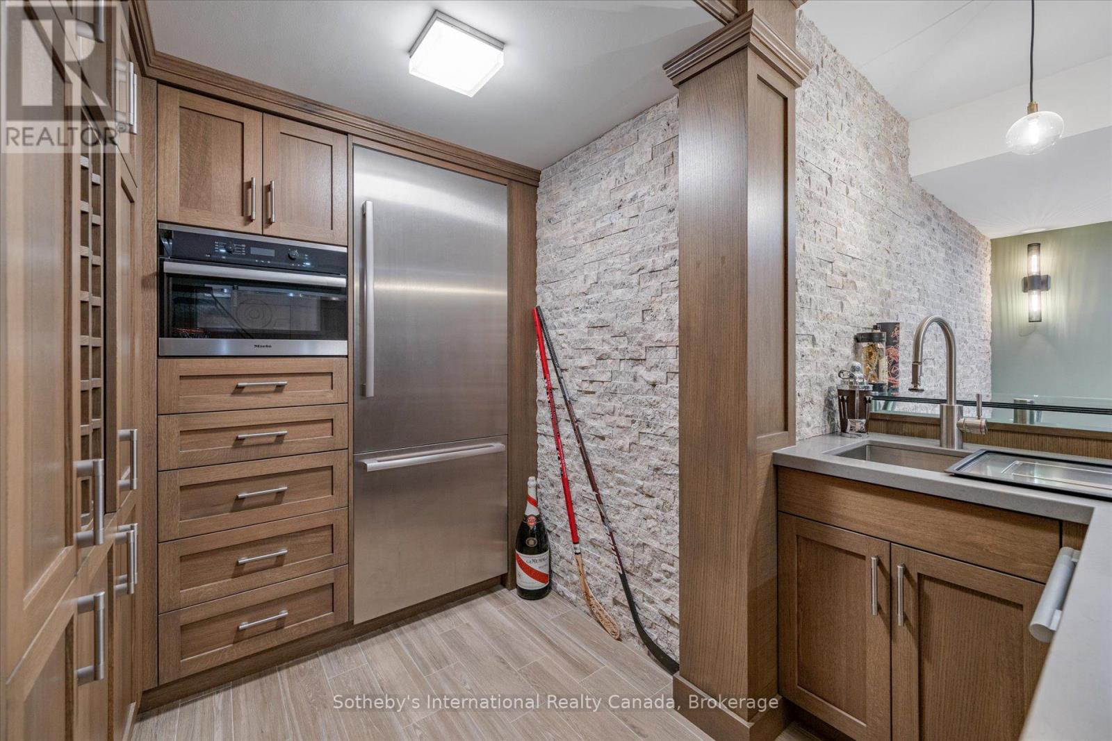 4169 Lakeshore Road, Burlington, Ontario  L7L 1A5 - Photo 32 - W12399072
