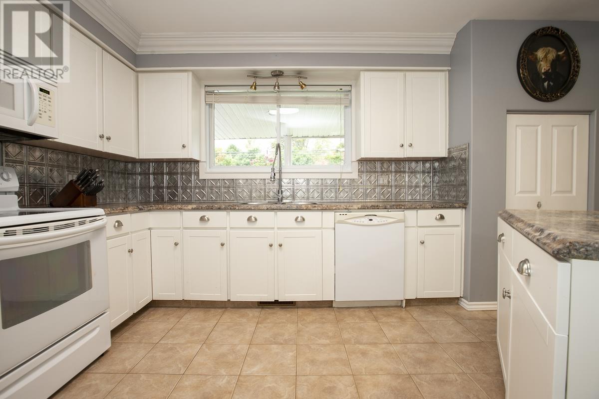 260 Shannon Rd, Sault Ste. Marie, Ontario  P6A 4K4 - Photo 13 - SM252902