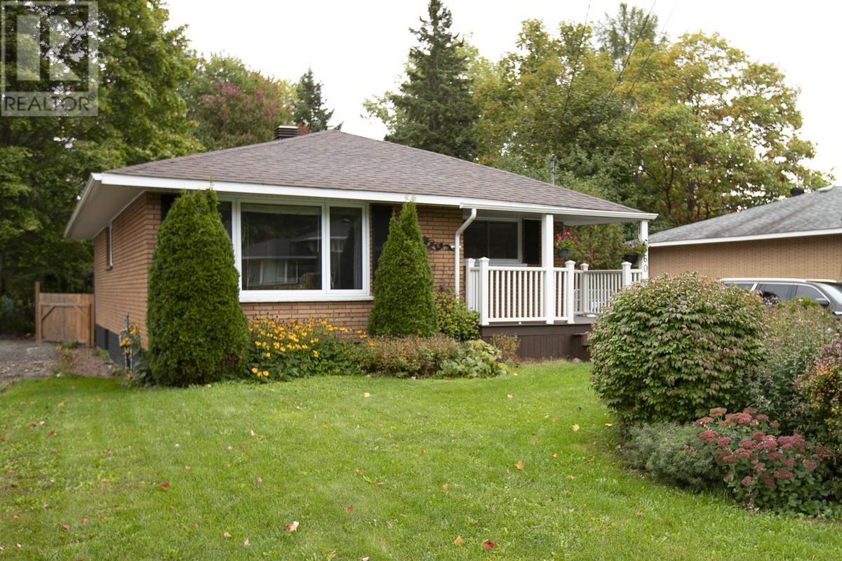 260 Shannon Rd, Sault Ste. Marie, Ontario  P6A 4K4 - Photo 3 - SM252902