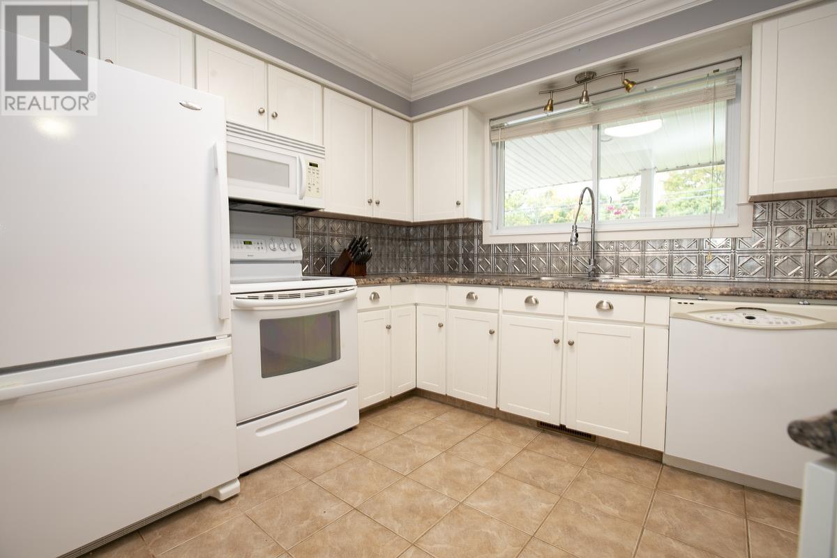 260 Shannon Rd, Sault Ste. Marie, Ontario  P6A 4K4 - Photo 14 - SM252902