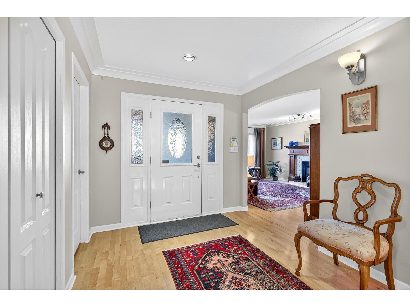 27012 25 Avenue, Langley, British Columbia  V4W 3W5 - Photo 2 - R3057514