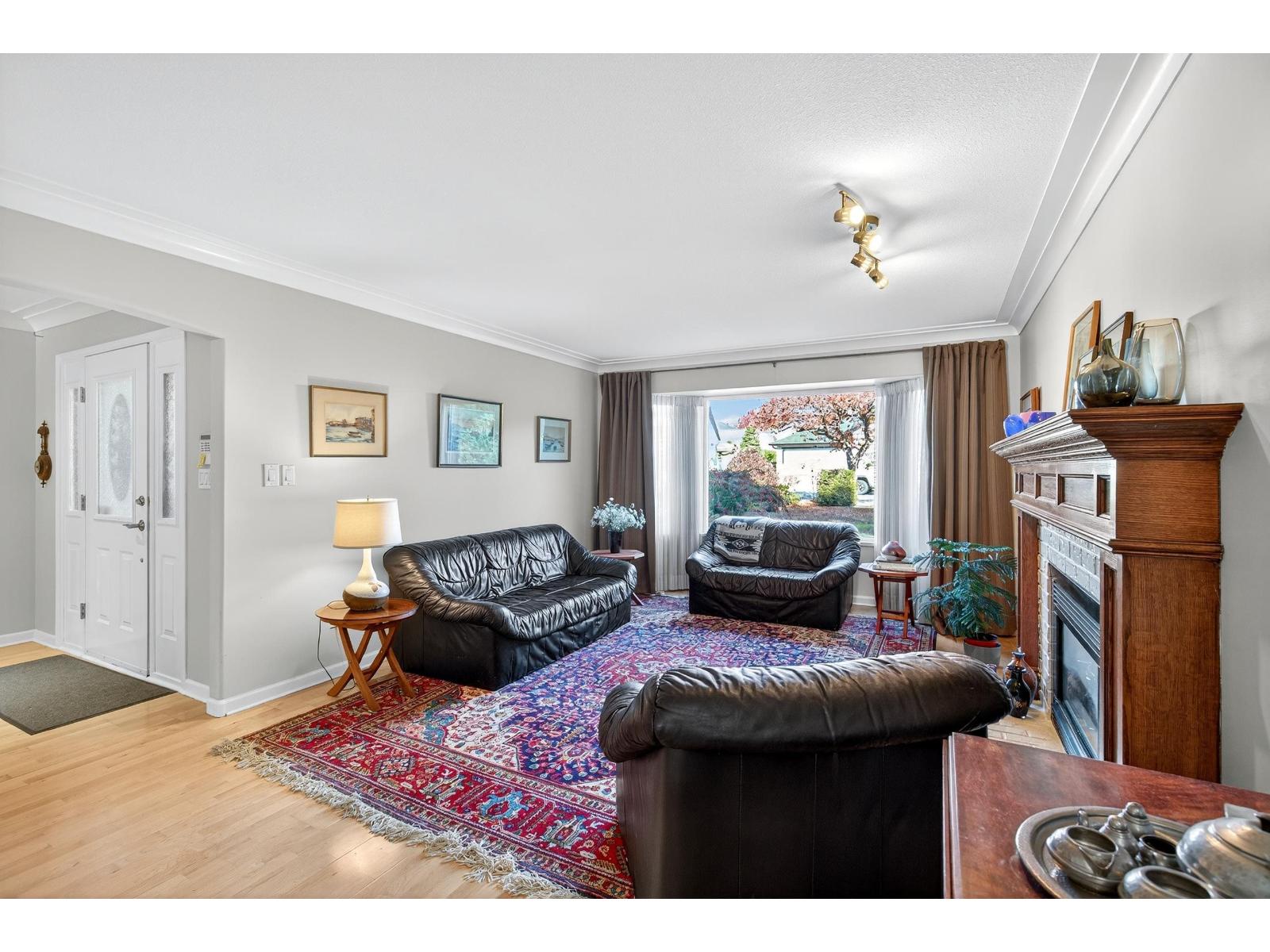 27012 25 Avenue, Langley, British Columbia  V4W 3W5 - Photo 3 - R3057514