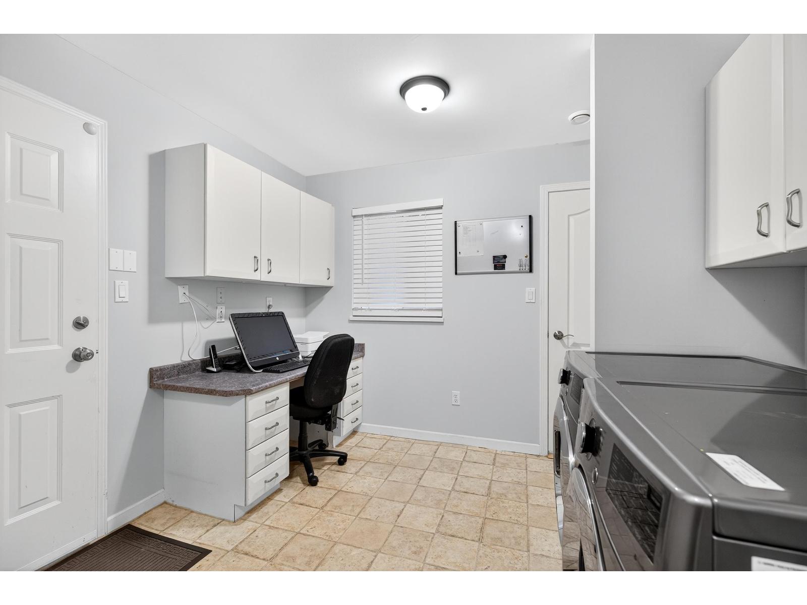 27012 25 Avenue, Langley, British Columbia  V4W 3W5 - Photo 23 - R3057514