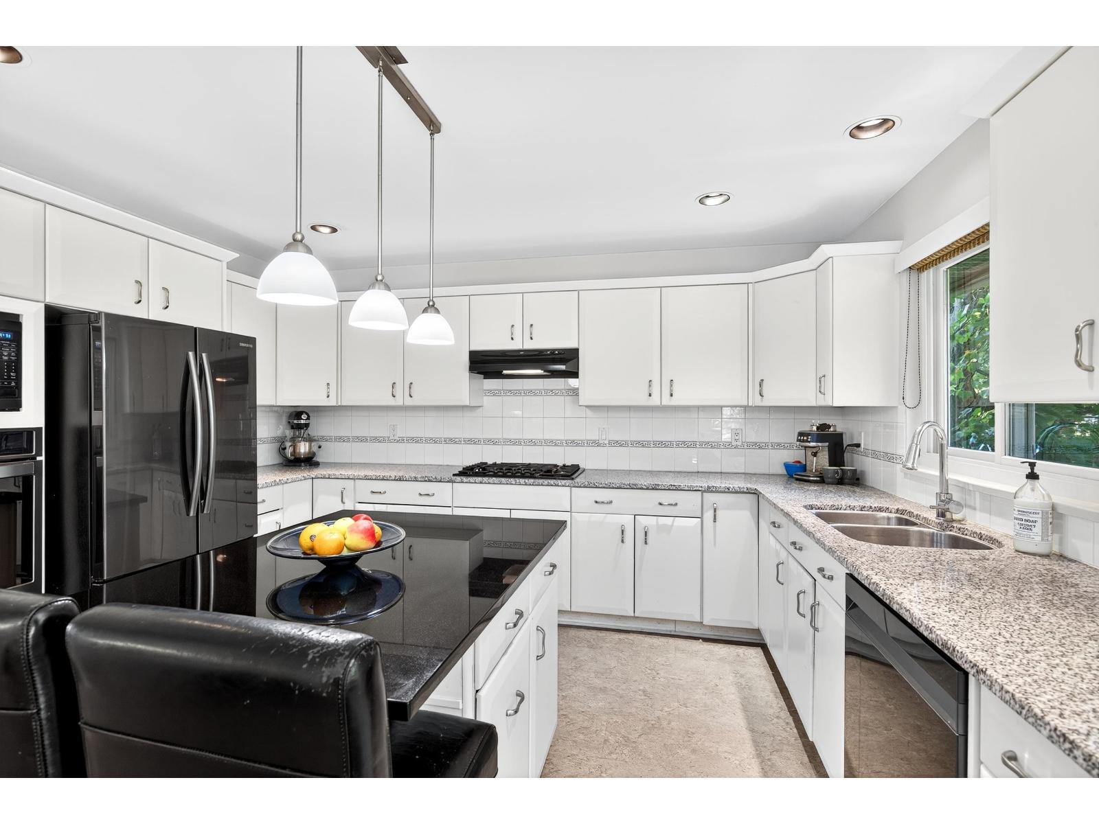 27012 25 Avenue, Langley, British Columbia  V4W 3W5 - Photo 10 - R3057514