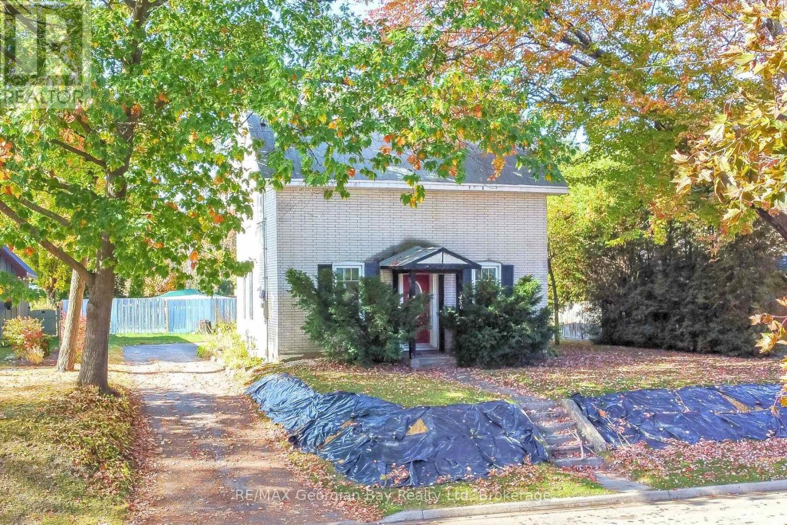 456 QUEEN STREET, Midland, Ontario
