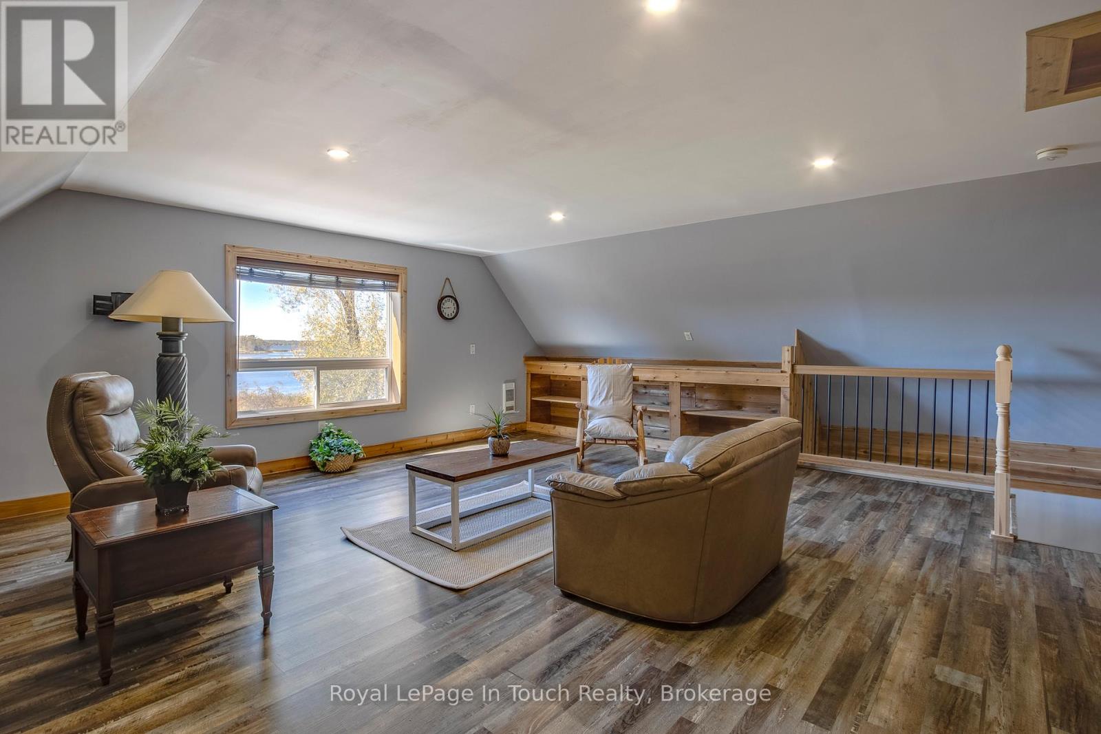 142 Duck Bay Road, Tay, Ontario  L0K 2C0 - Photo 18 - S12463255