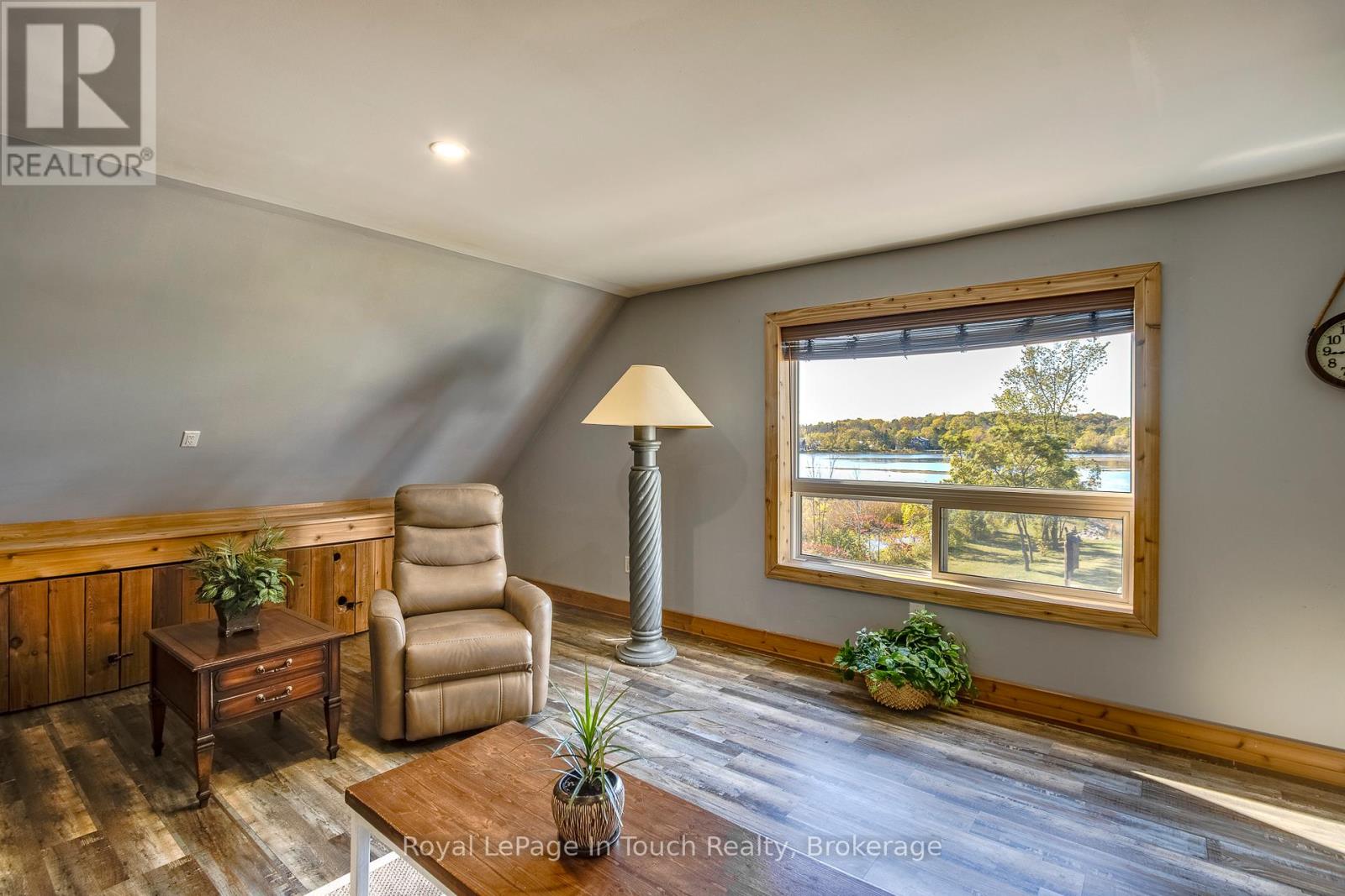 142 Duck Bay Road, Tay, Ontario  L0K 2C0 - Photo 19 - S12463255
