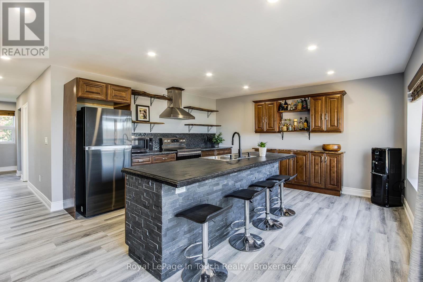 142 Duck Bay Road, Tay, Ontario  L0K 2C0 - Photo 4 - S12463255