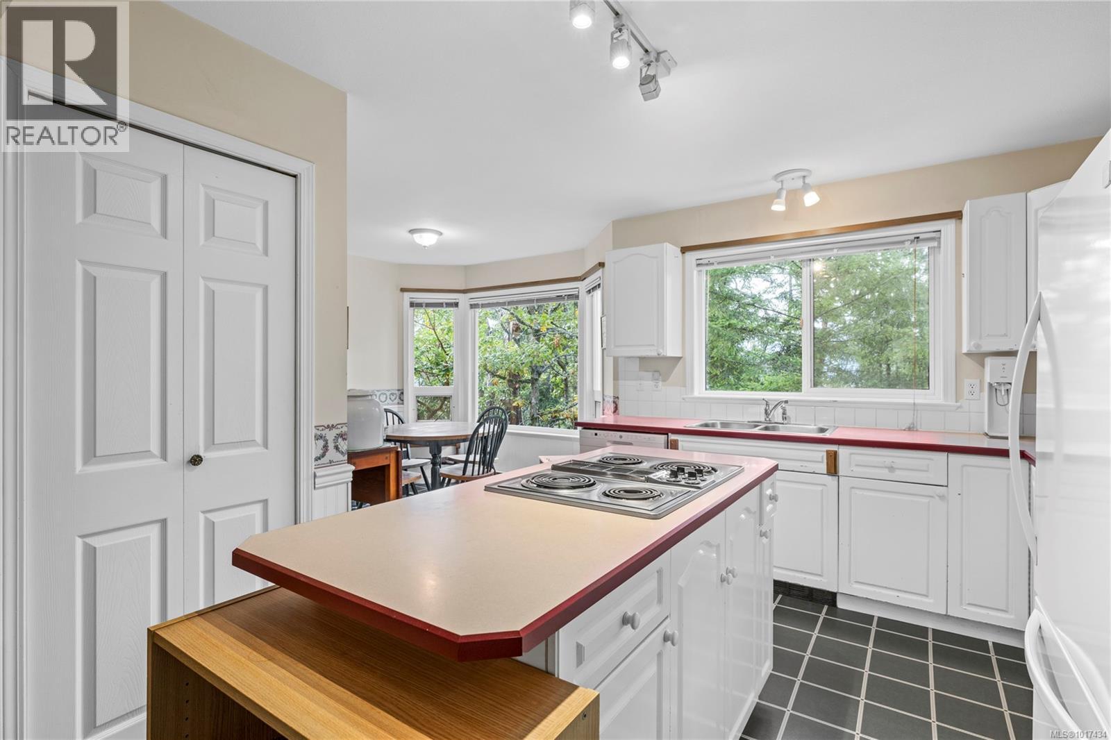 2869 Hemlock Dr, Nanoose Bay, British Columbia  V9P 9G2 - Photo 13 - 1017434
