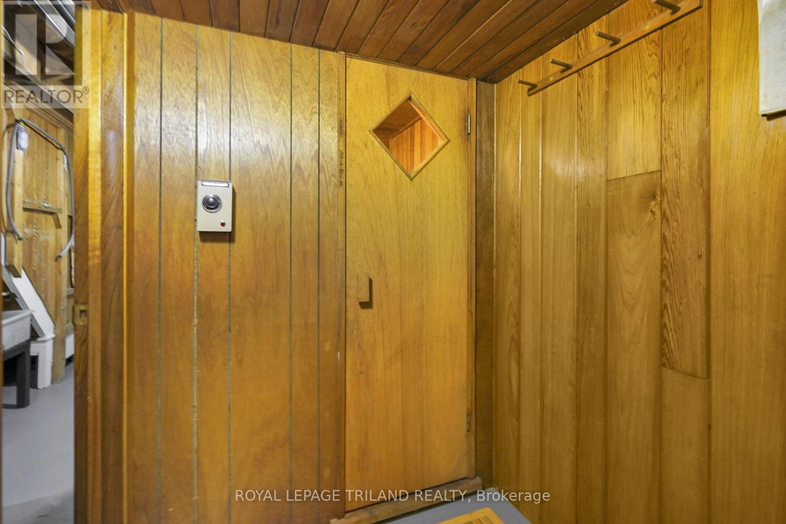 1069 Lombardo Avenue, London East, Ontario  N6A 2X9 - Photo 35 - X12463210