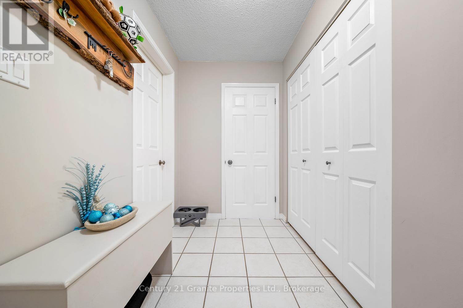 7 Tudhope Street, Parry Sound, Ontario  P2A 2H9 - Photo 17 - X12463241