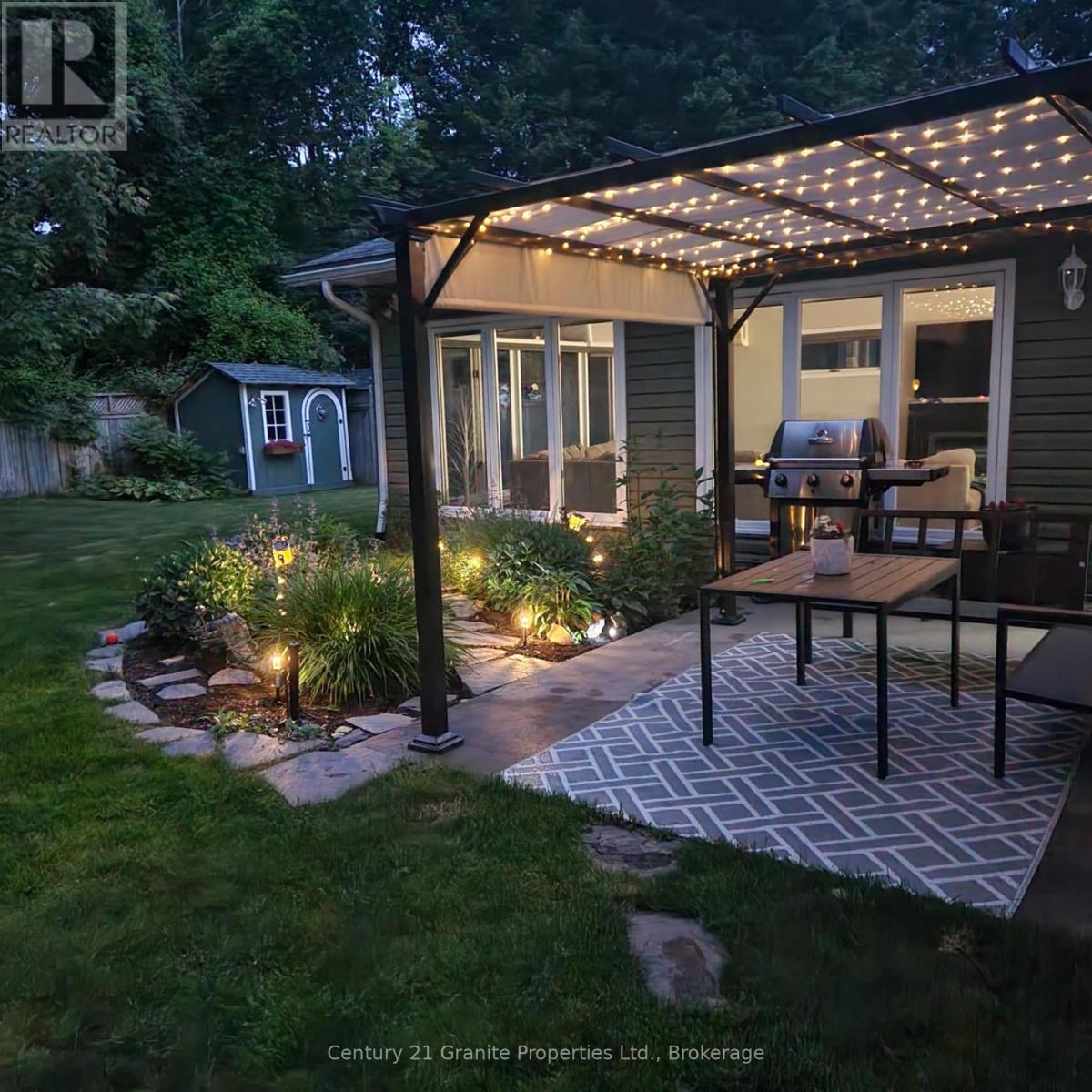 7 Tudhope Street, Parry Sound, Ontario  P2A 2H9 - Photo 6 - X12463241