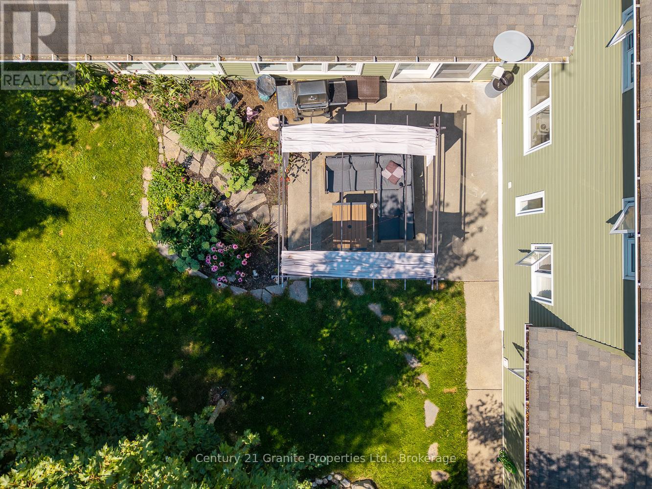 7 Tudhope Street, Parry Sound, Ontario  P2A 2H9 - Photo 7 - X12463241