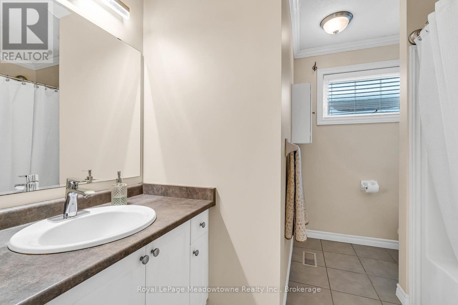 14 Atto Drive, Guelph, Ontario  N1E 0E4 - Photo 27 - X12463311
