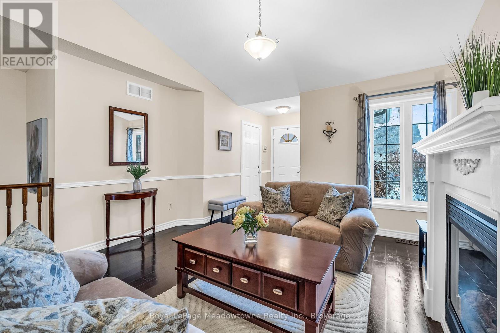 14 Atto Drive, Guelph, Ontario  N1E 0E4 - Photo 9 - X12463311