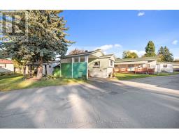 18 TRACY AVENUE, Ottawa, Ontario