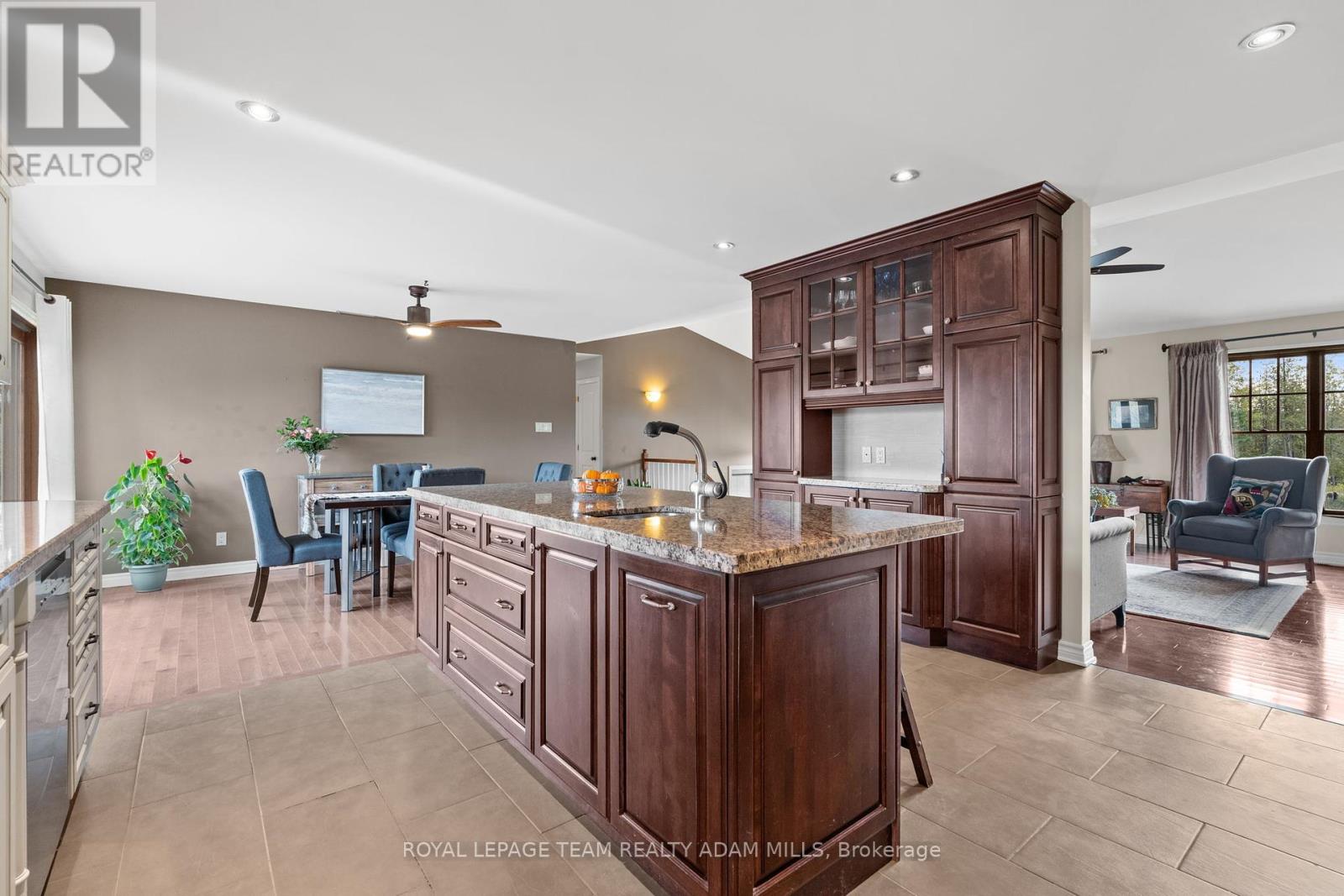 213 Wagon Drive, Ottawa, Ontario  K0A 1T0 - Photo 14 - X12463188