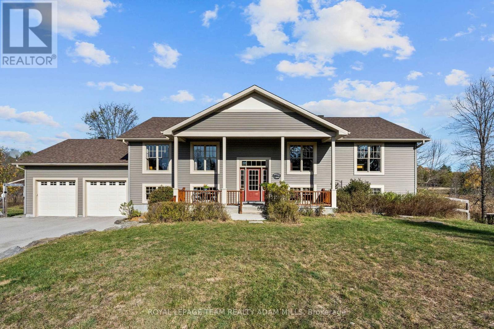 213 Wagon Drive, Ottawa, Ontario  K0A 1T0 - Photo 2 - X12463188