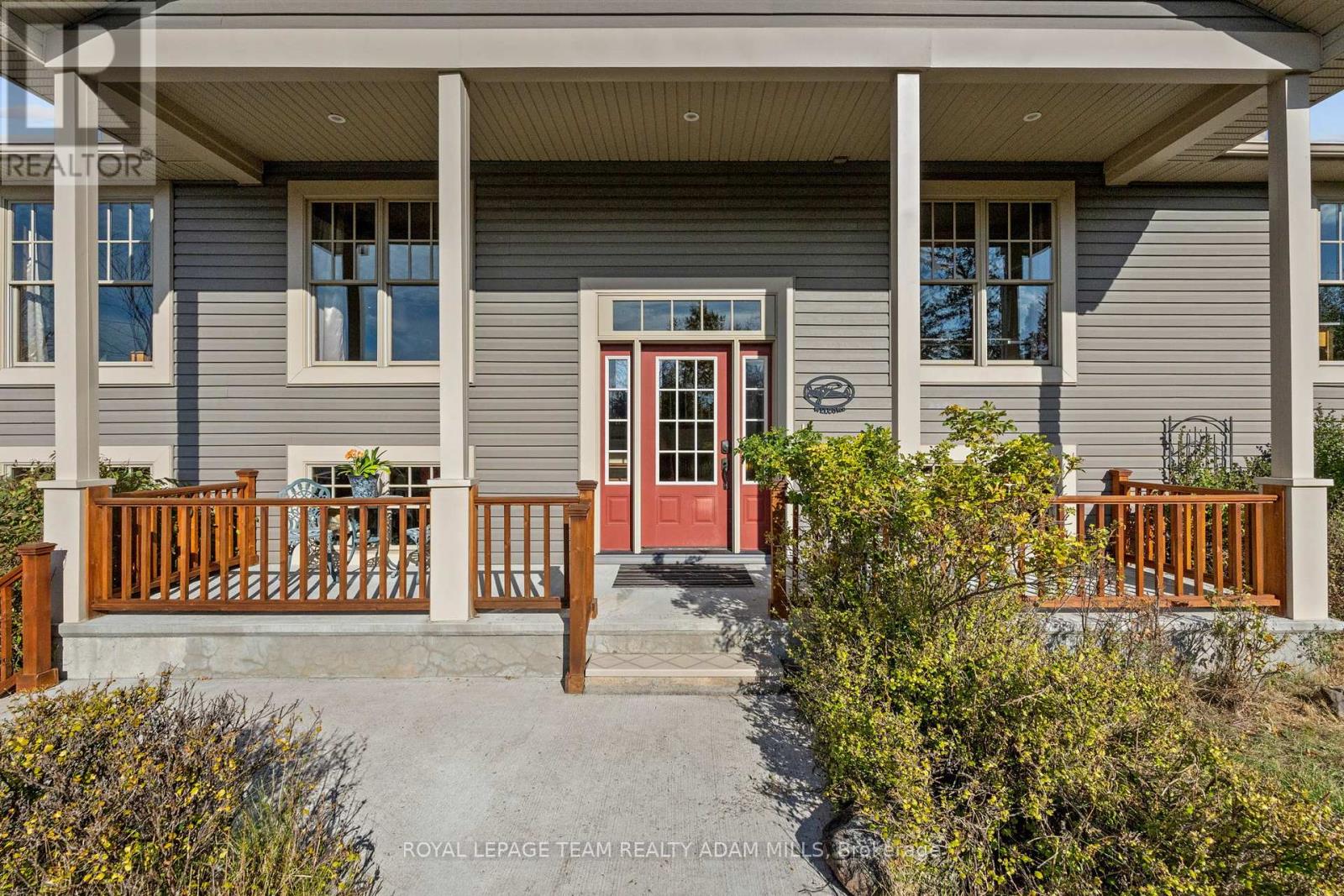 213 Wagon Drive, Ottawa, Ontario  K0A 1T0 - Photo 3 - X12463188