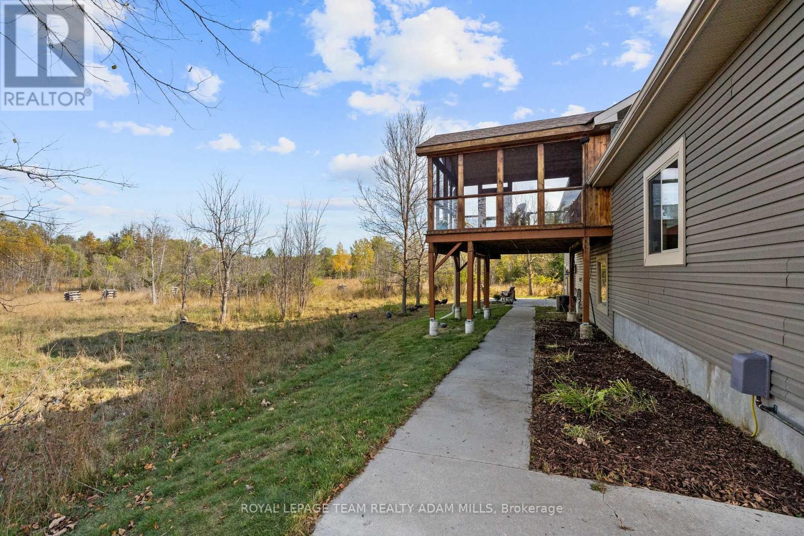 213 Wagon Drive, Ottawa, Ontario  K0A 1T0 - Photo 42 - X12463188