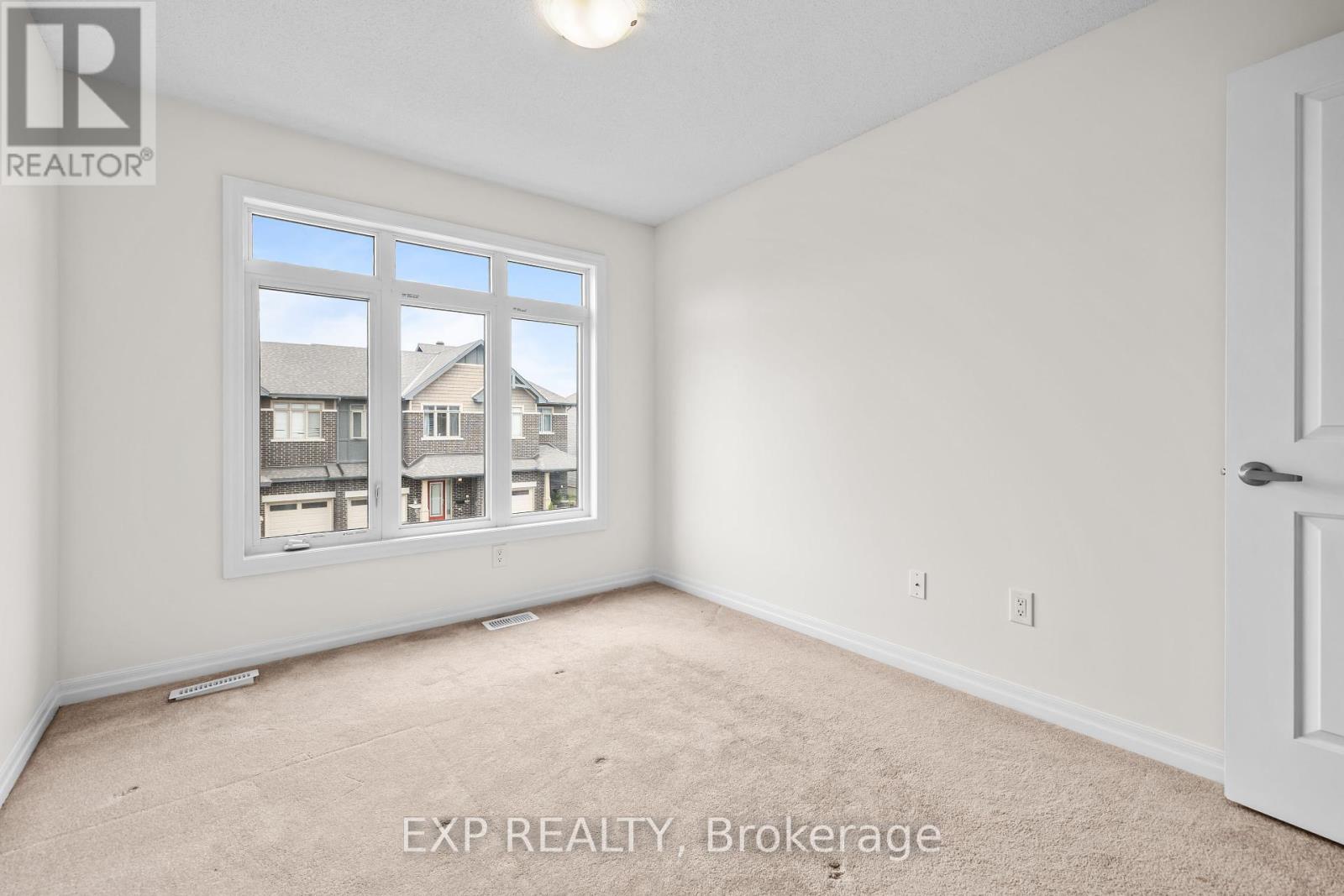 157 Overberg Way, Ottawa, Ontario  K2S 0V8 - Photo 20 - X12463225