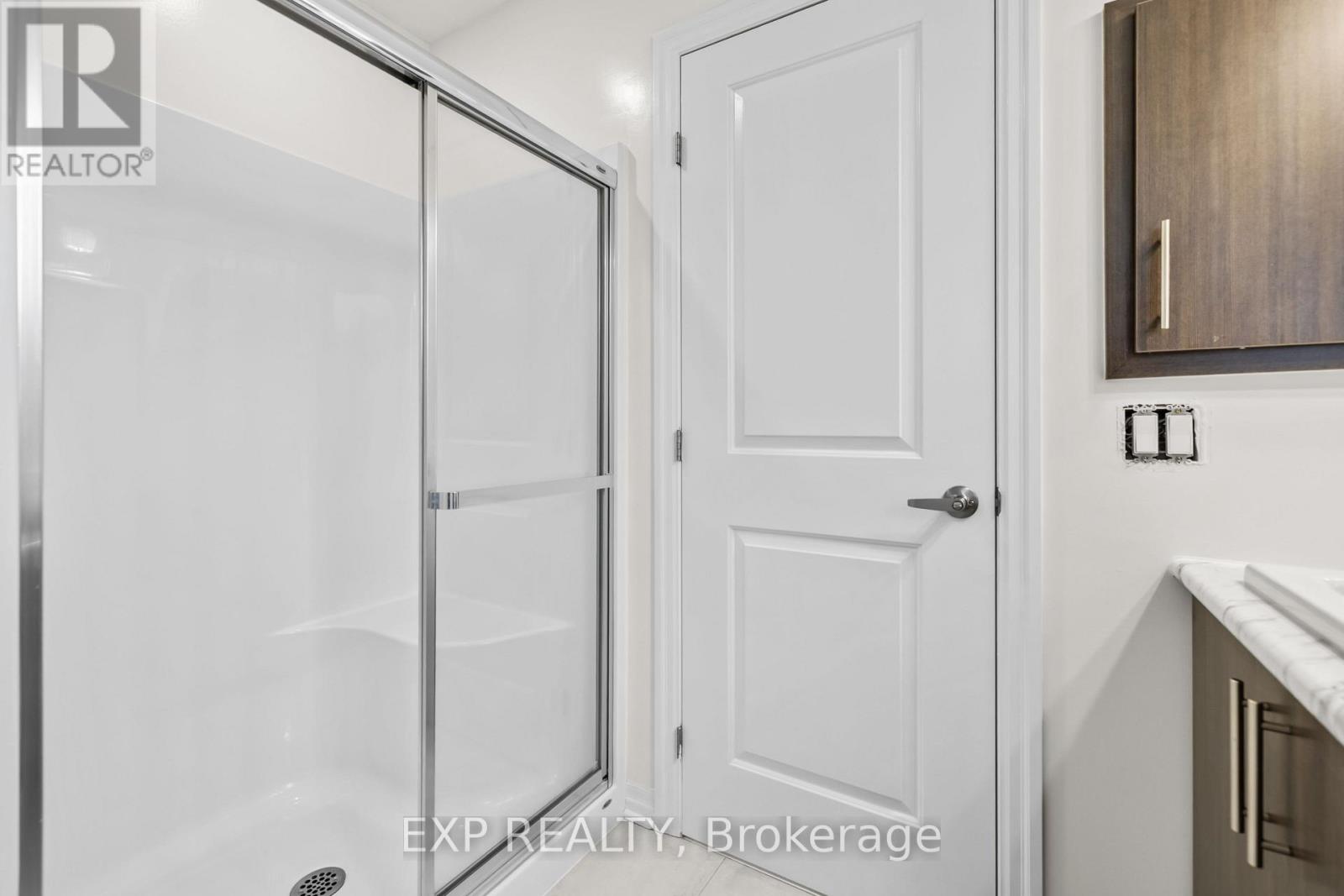 157 Overberg Way, Ottawa, Ontario  K2S 0V8 - Photo 22 - X12463225