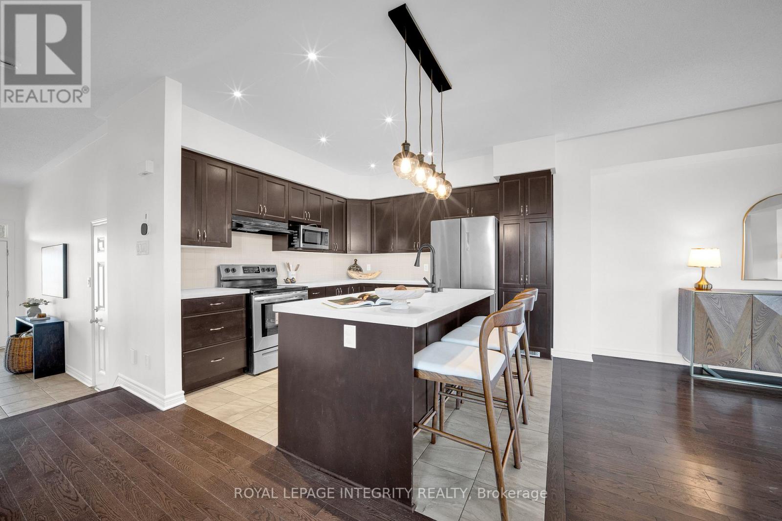 924 Fletcher Circle, Ottawa, Ontario  K2T 0B7 - Photo 11 - X12463248
