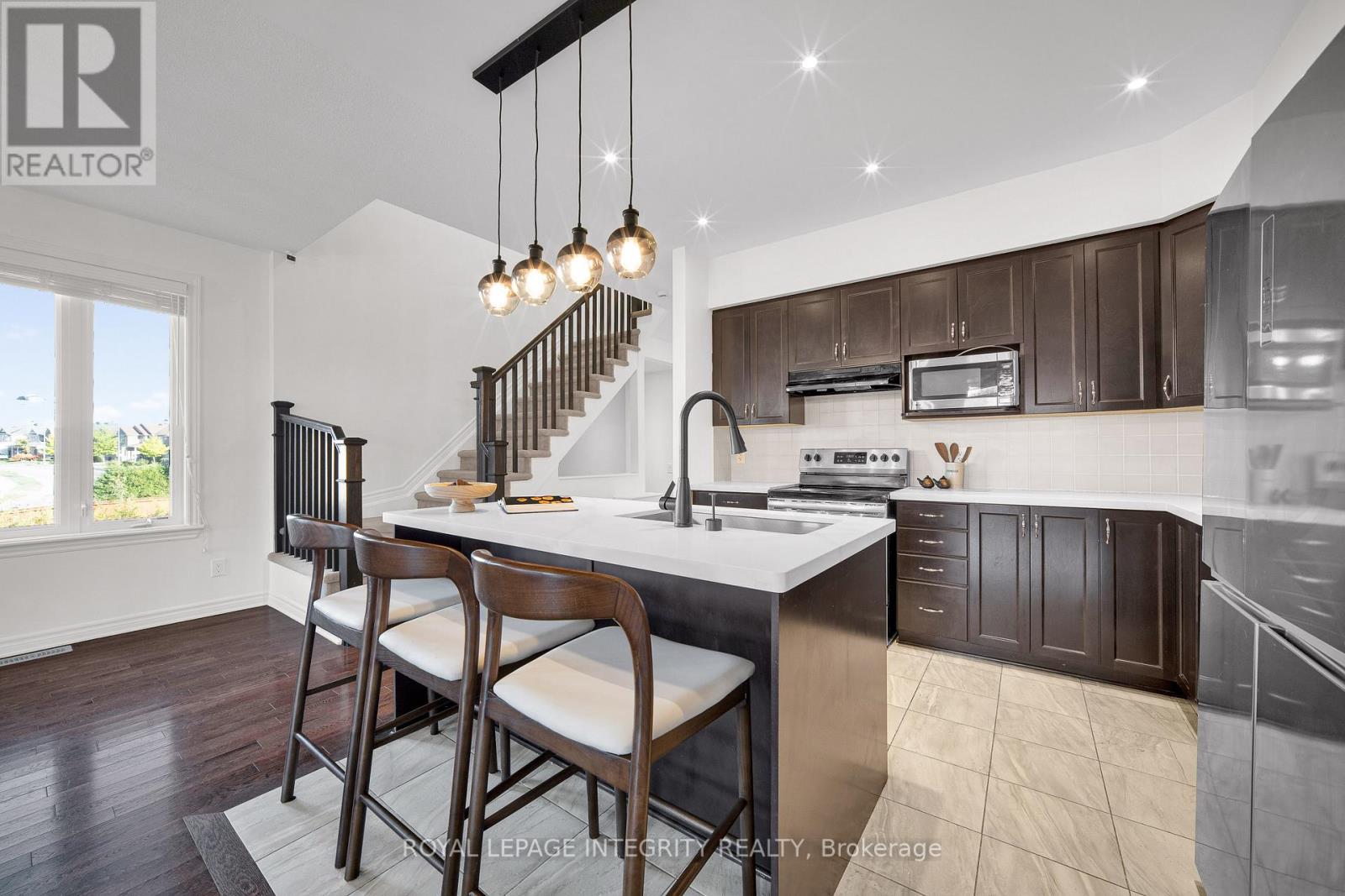 924 Fletcher Circle, Ottawa, Ontario  K2T 0B7 - Photo 13 - X12463248