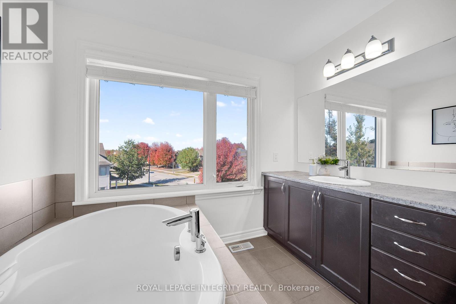 924 Fletcher Circle, Ottawa, Ontario  K2T 0B7 - Photo 31 - X12463248