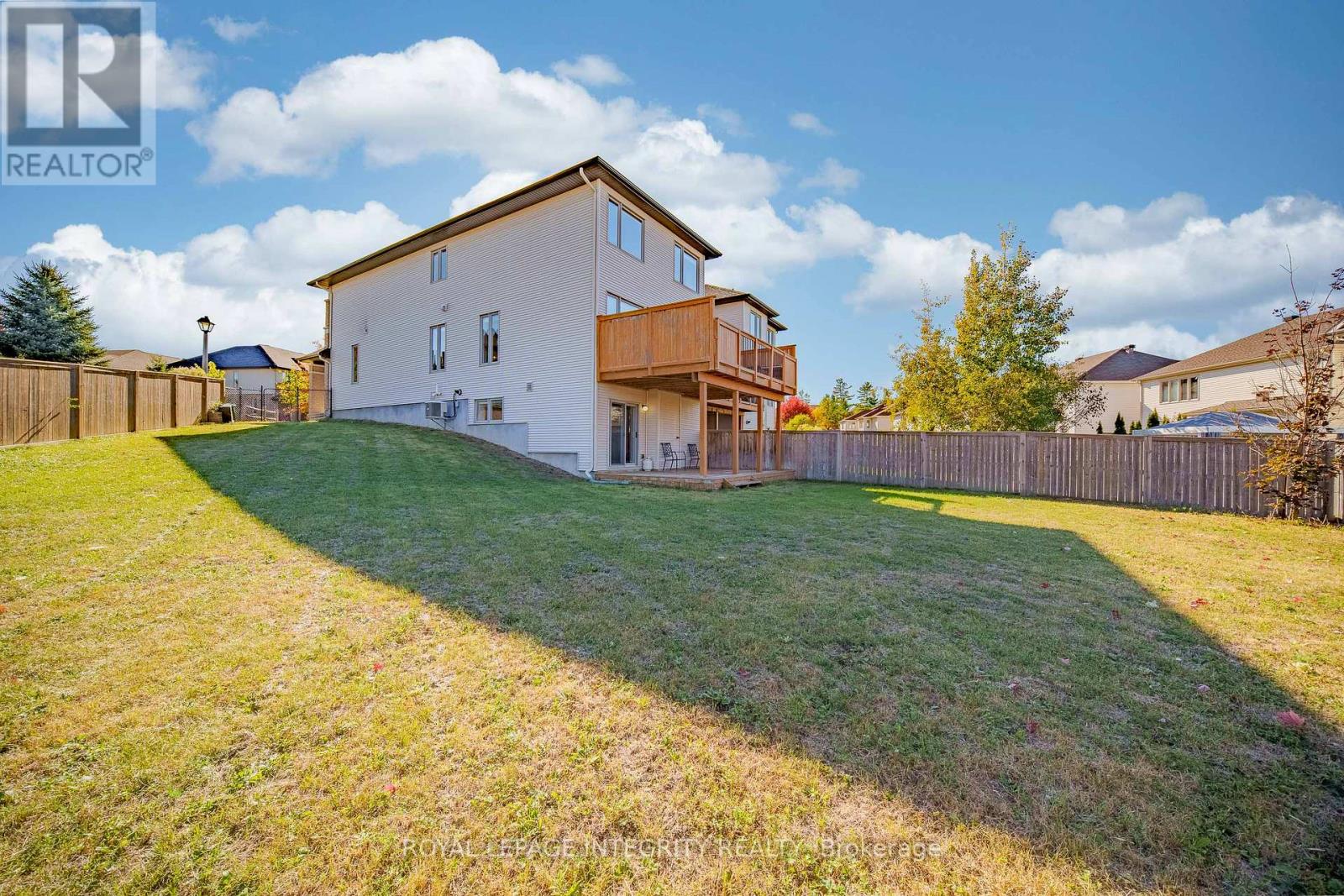 924 Fletcher Circle, Ottawa, Ontario  K2T 0B7 - Photo 44 - X12463248