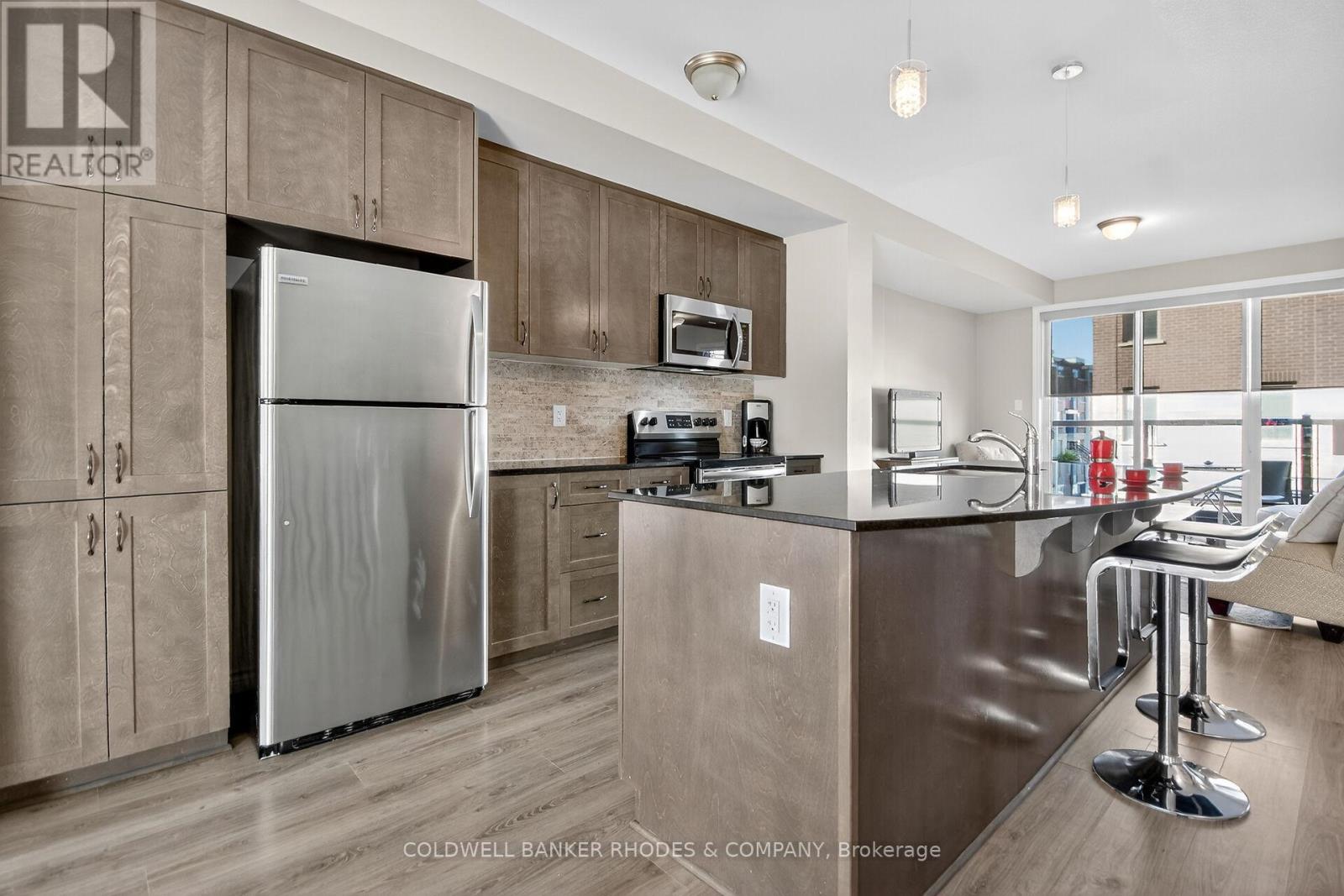 815 Mikinak Road, Ottawa, Ontario  K1K 4Z9 - Photo 11 - X12463293
