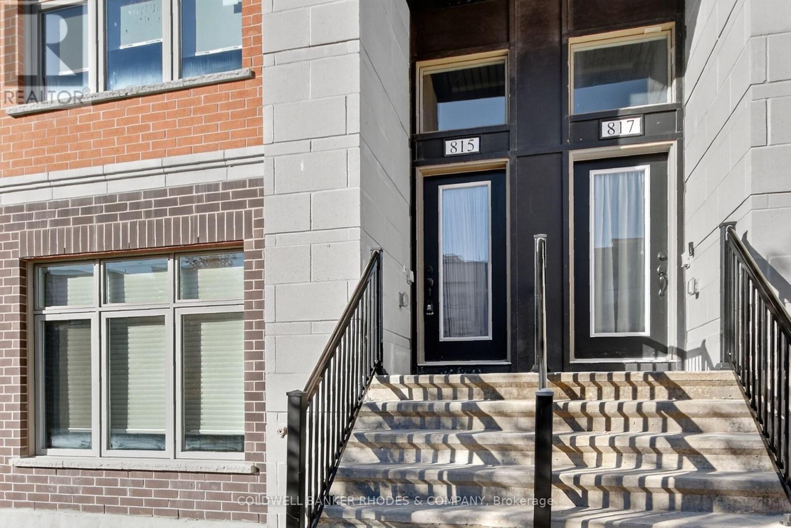 815 Mikinak Road, Ottawa, Ontario  K1K 4Z9 - Photo 2 - X12463293