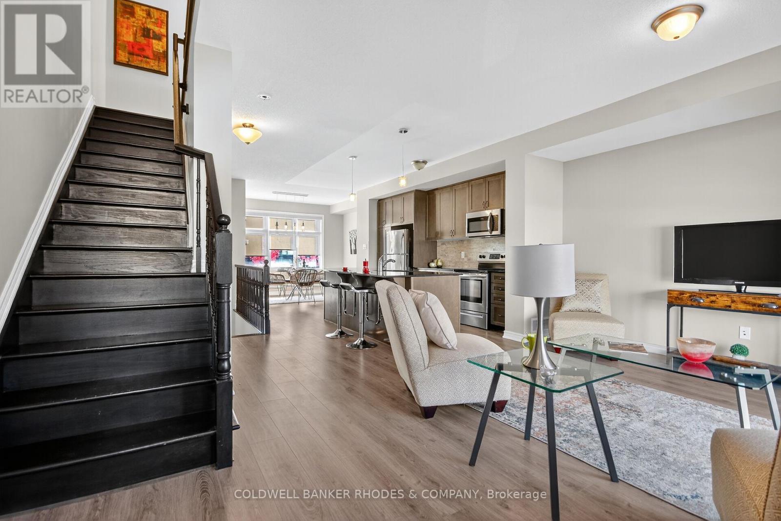 815 Mikinak Road, Ottawa, Ontario  K1K 4Z9 - Photo 21 - X12463293