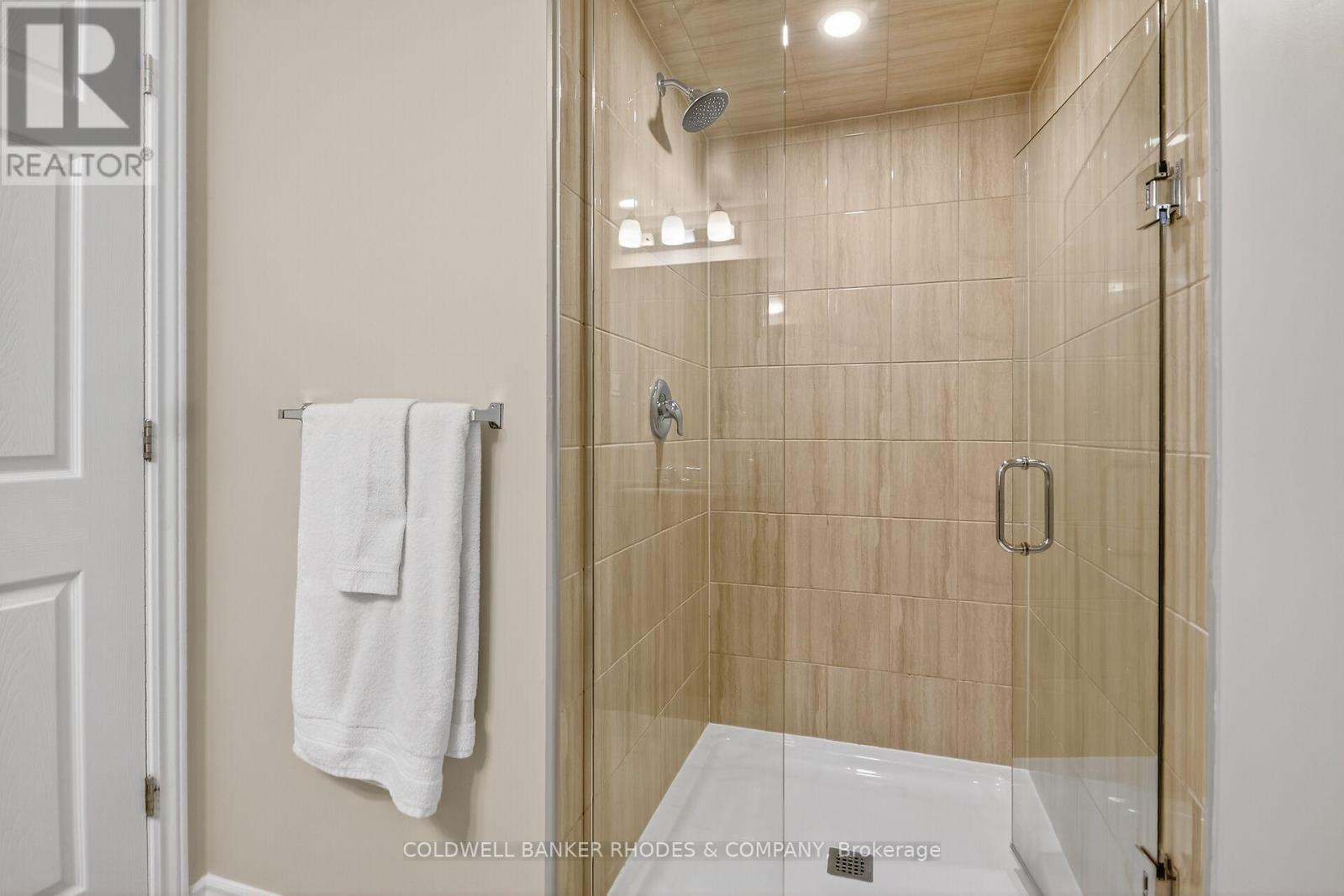 815 Mikinak Road, Ottawa, Ontario  K1K 4Z9 - Photo 26 - X12463293