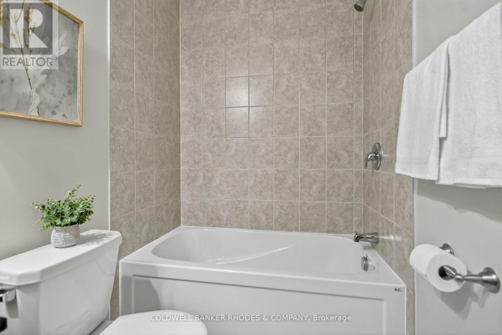 815 Mikinak Road, Ottawa, Ontario  K1K 4Z9 - Photo 40 - X12463293
