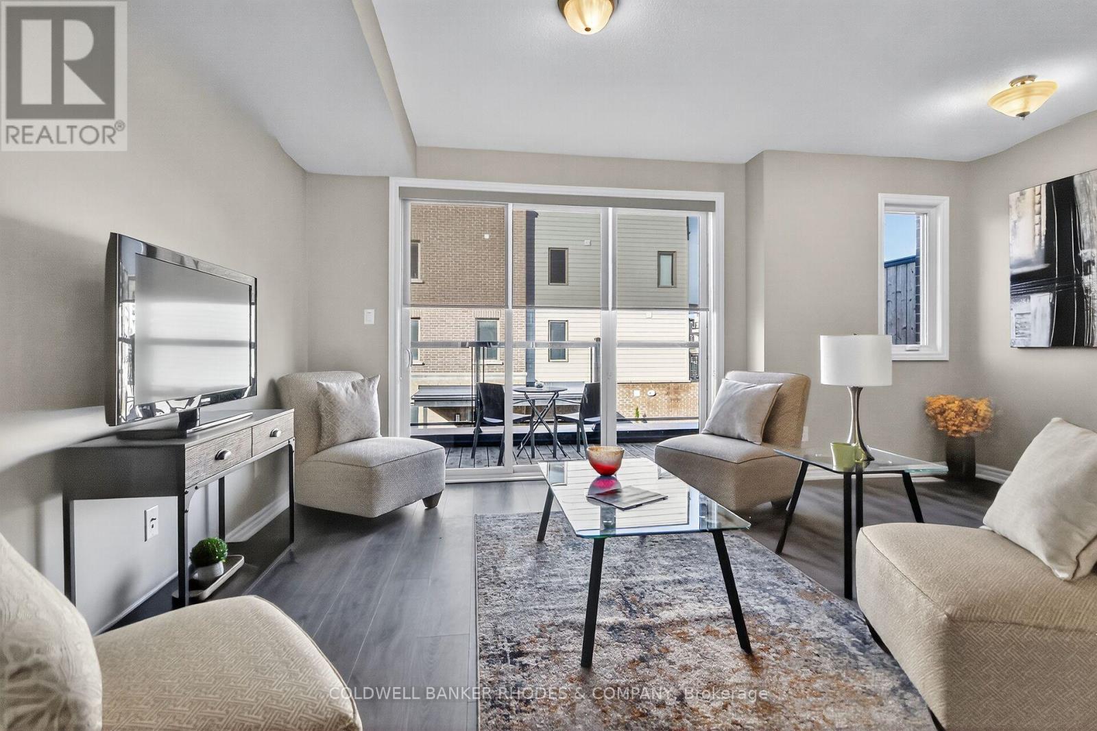 815 Mikinak Road, Ottawa, Ontario  K1K 4Z9 - Photo 5 - X12463293