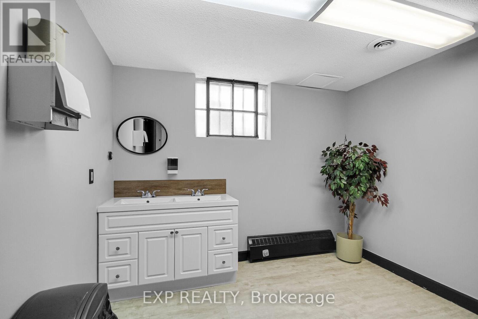 12 Maple Avenue, Smiths Falls, Ontario  K7A 1Z5 - Photo 10 - X12463315