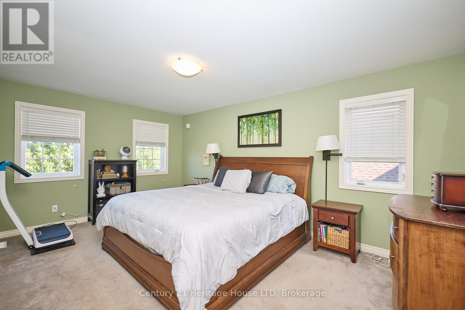 4 Arlene Street, St. Catharines, Ontario  L2S 4C9 - Photo 18 - X12463218