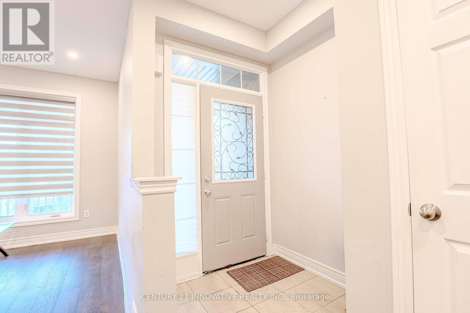 Upper - 13 Darren Hill Trail, Markham, Ontario  L6E 0H1 - Photo 2 - N12430266