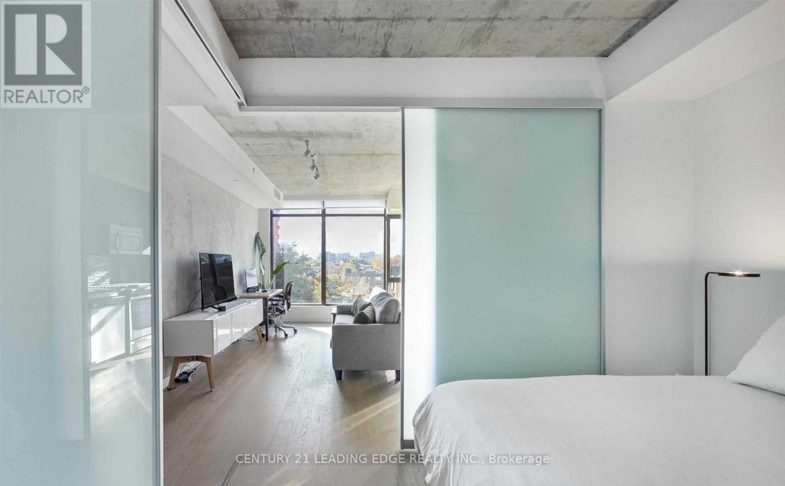 409 - 111 BATHURST STREET, Toronto, Ontario