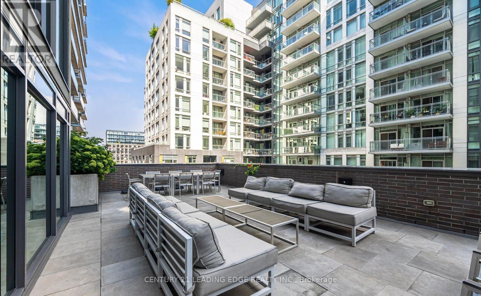 409 - 111 Bathurst Street, Toronto, Ontario  M5V 0M9 - Photo 10 - C12462989